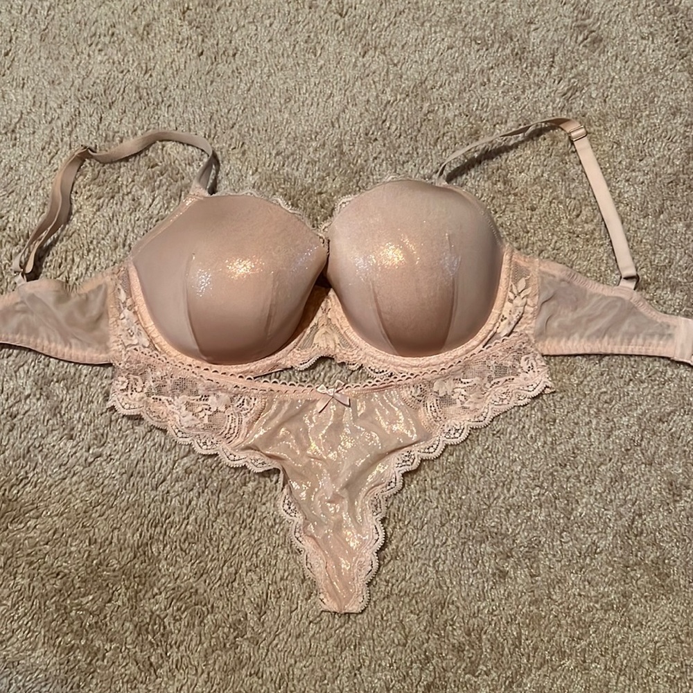 VS Dream Angels Demi-lined bra 🌟